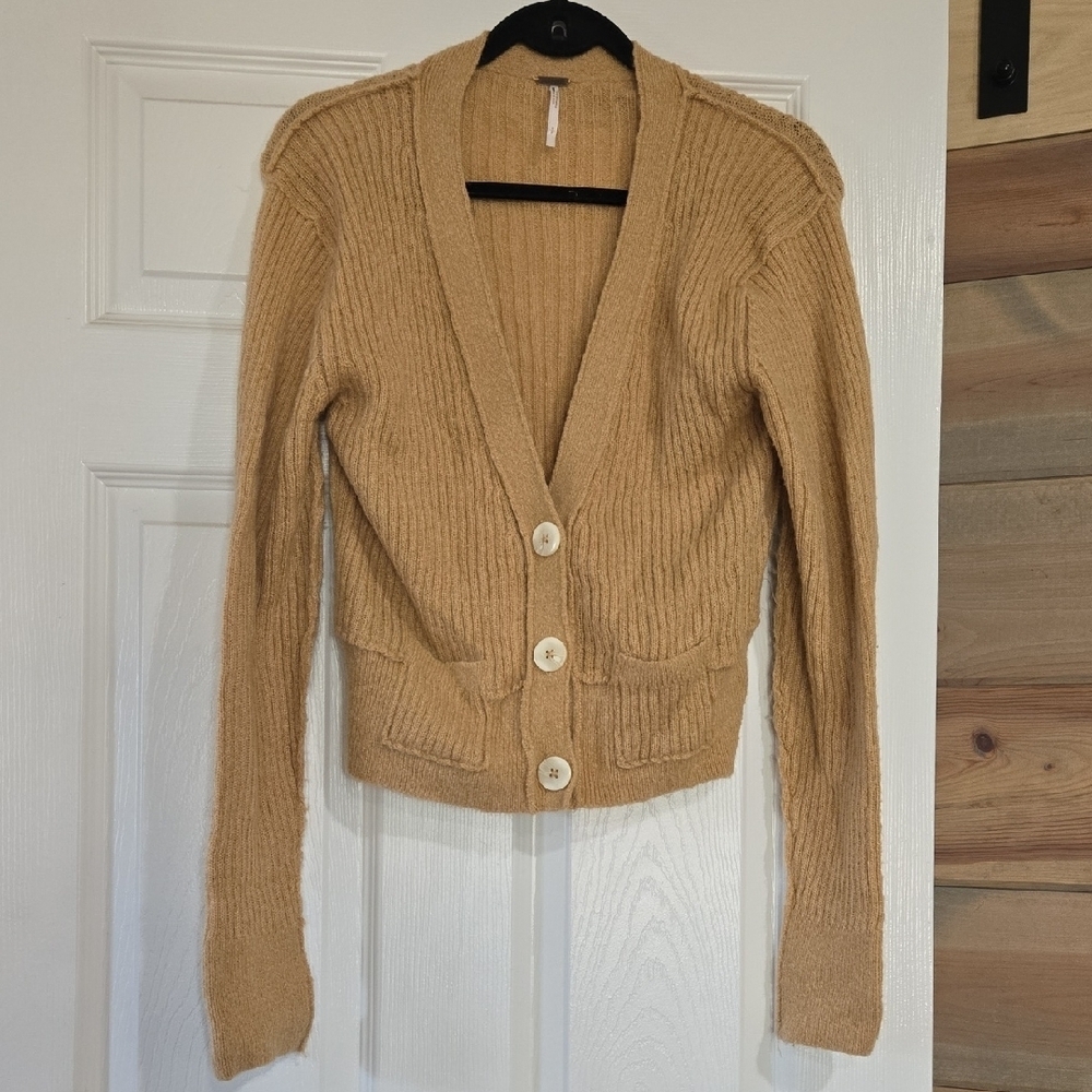 Free People Mimosa ribbed knit cropped cardigan sweater in taupe Size Small